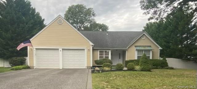6 Royal Drive Property Photo 1