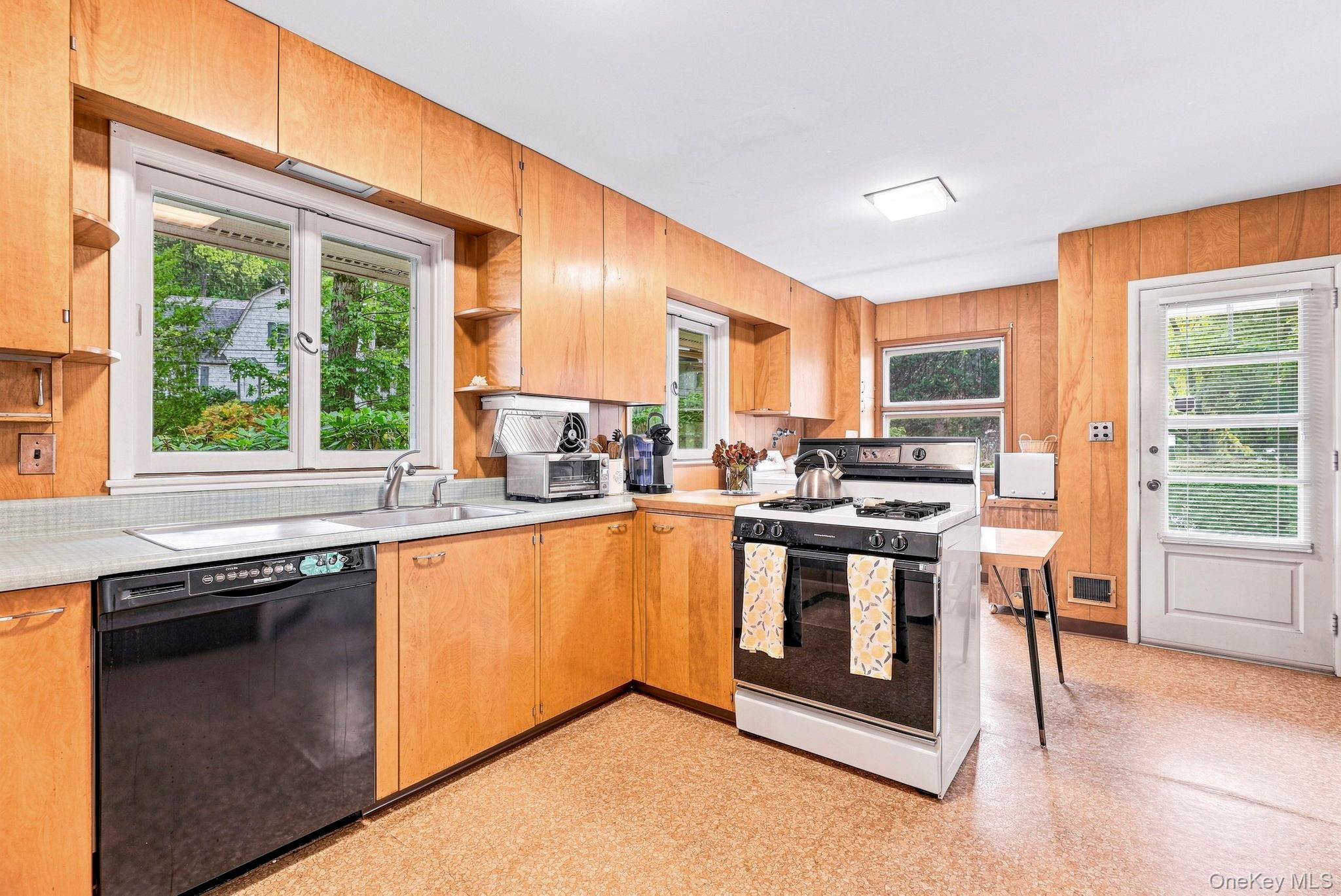 21 Seely Place Property Photo 19