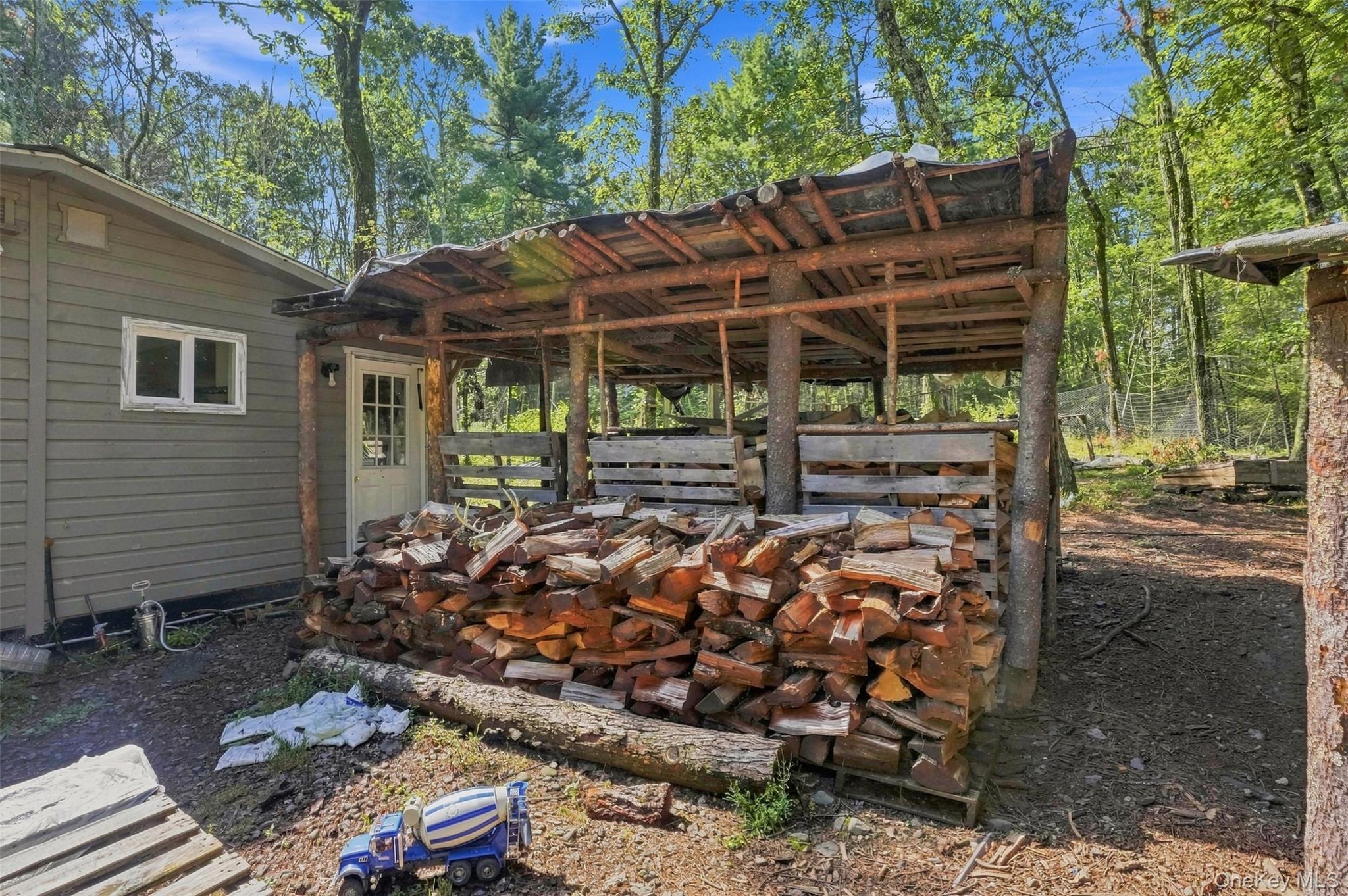 19 Indian Road Property Photo 10