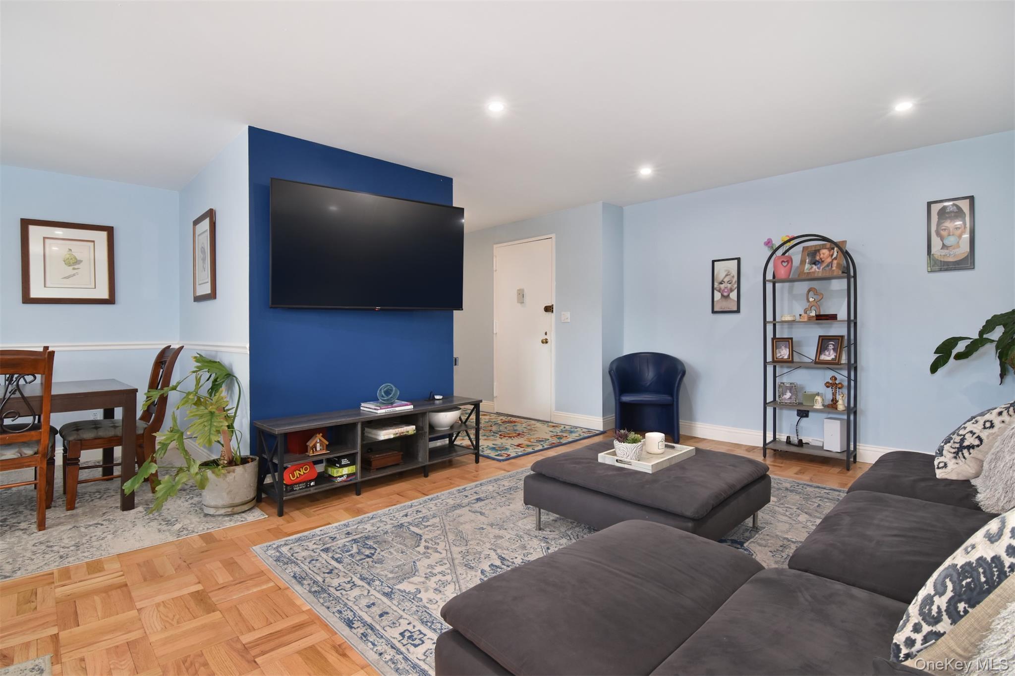 499 N. Broadway 2J Property Photo 1