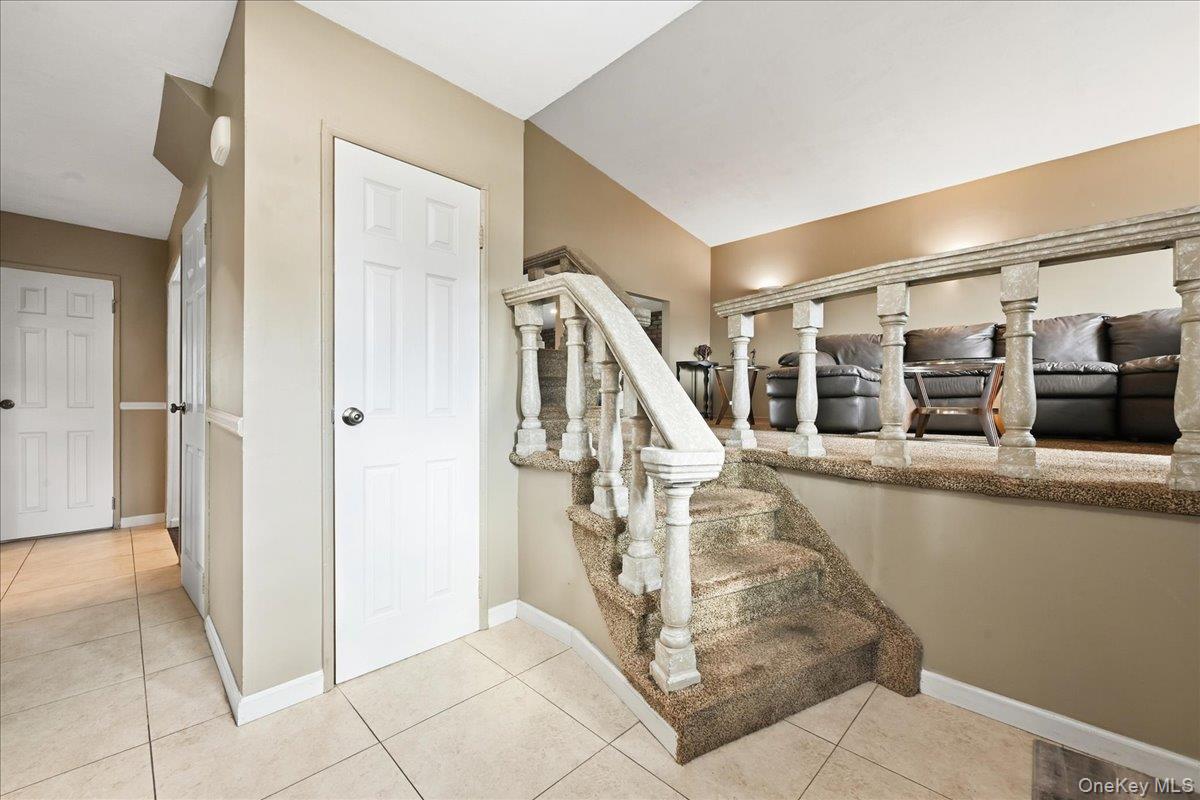 2872 Bayview Avenue Property Photo 4