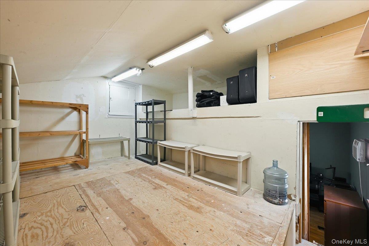 2872 Bayview Avenue Property Photo 28