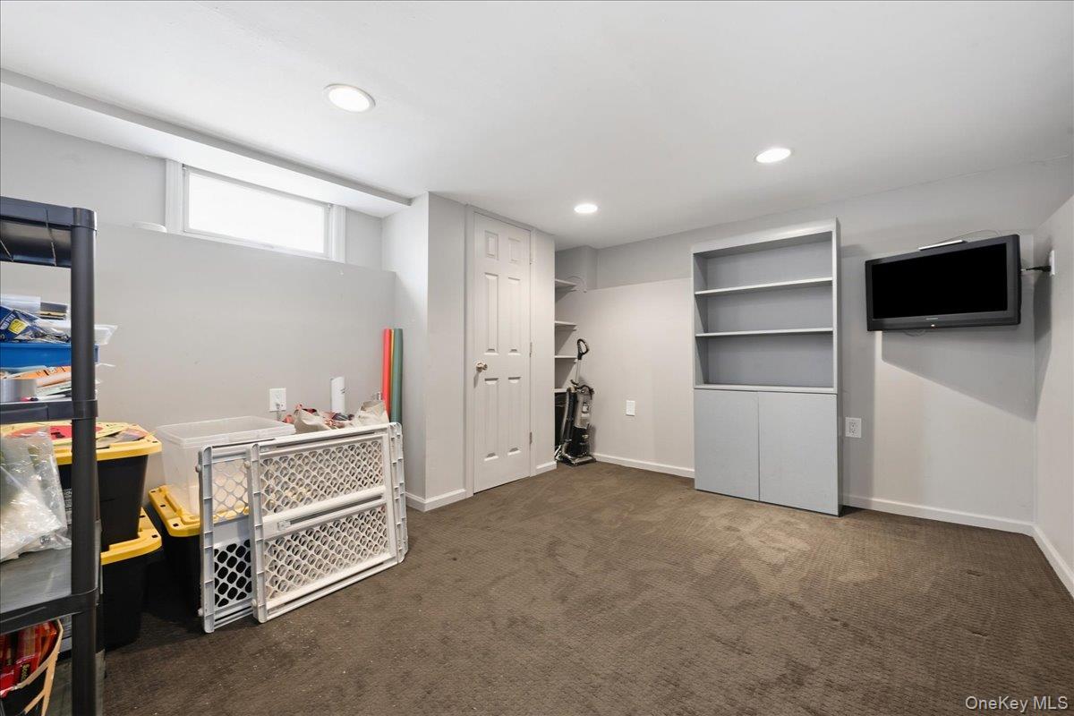 2872 Bayview Avenue Property Photo 29