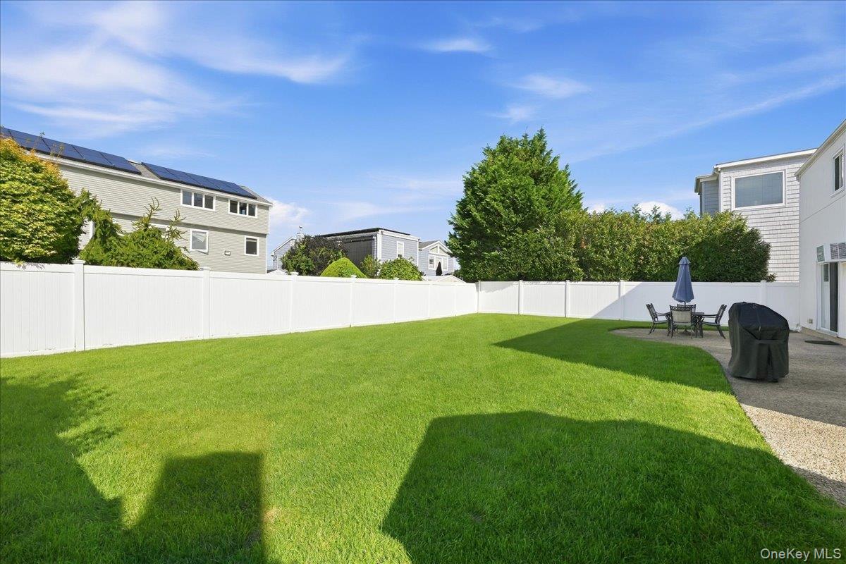 2872 Bayview Avenue Property Photo 32