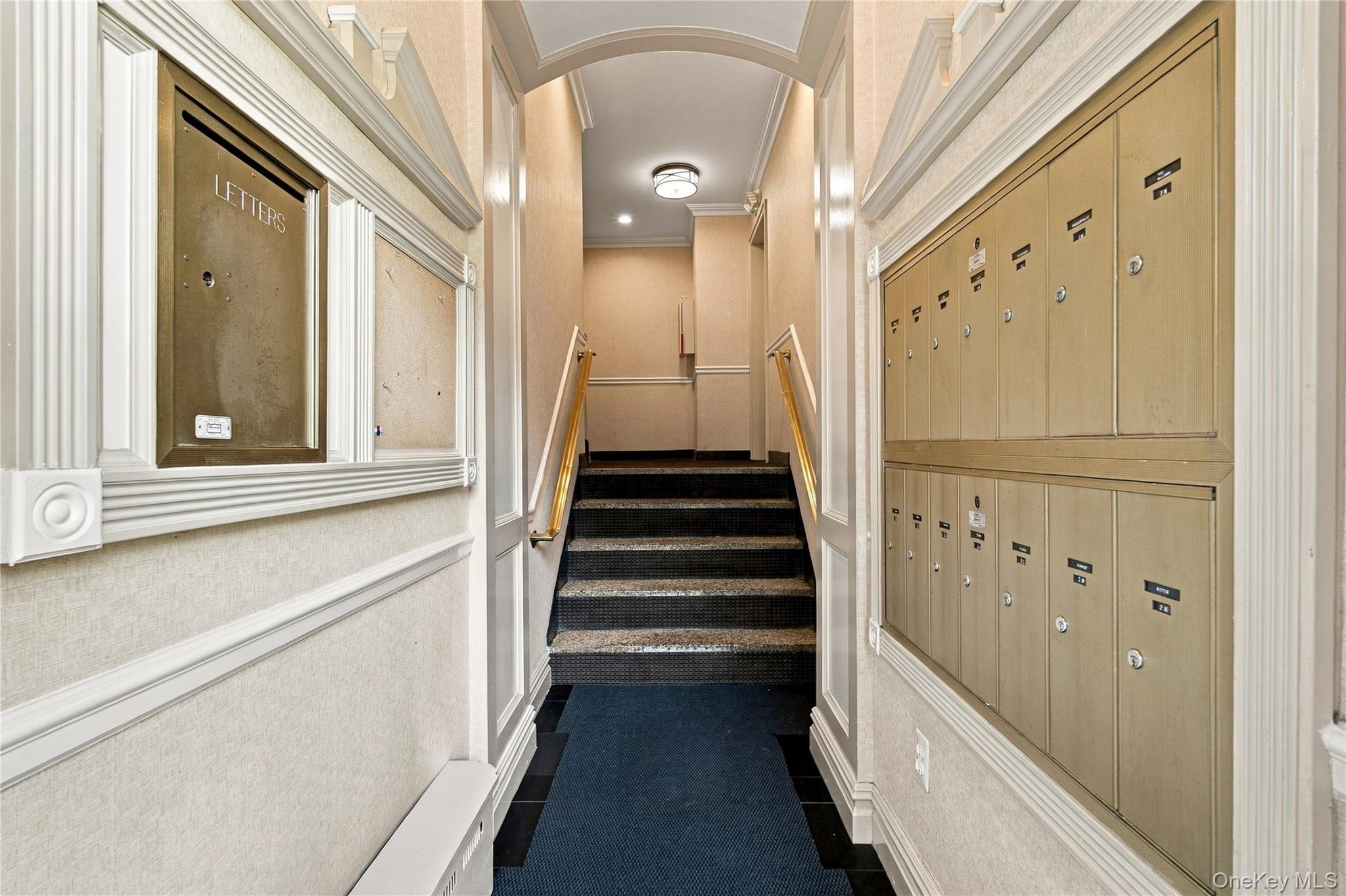 2 Bryant Crescent 1n Property Photo 2