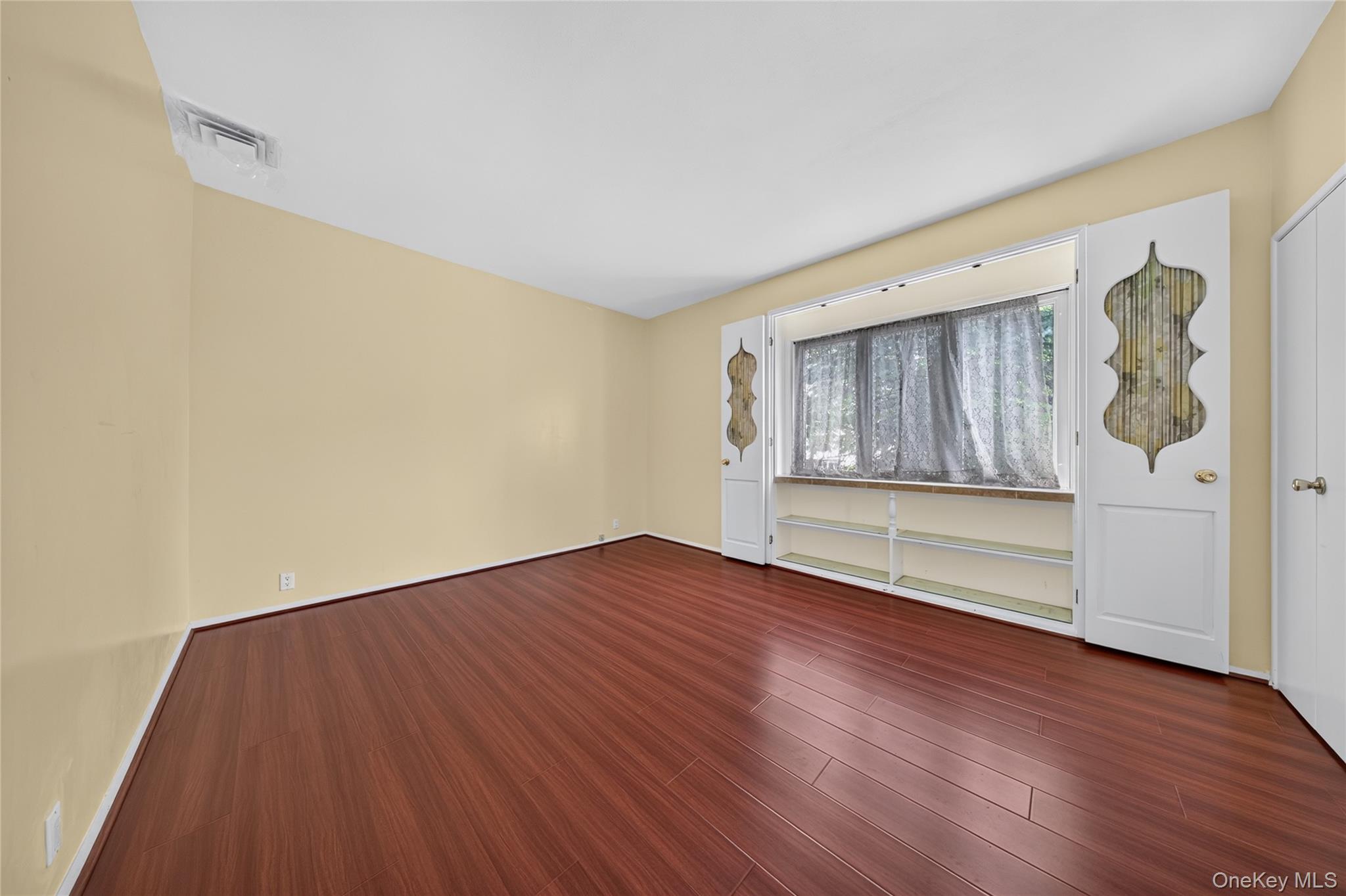 45-23 Utopia Parkway Property Photo 14