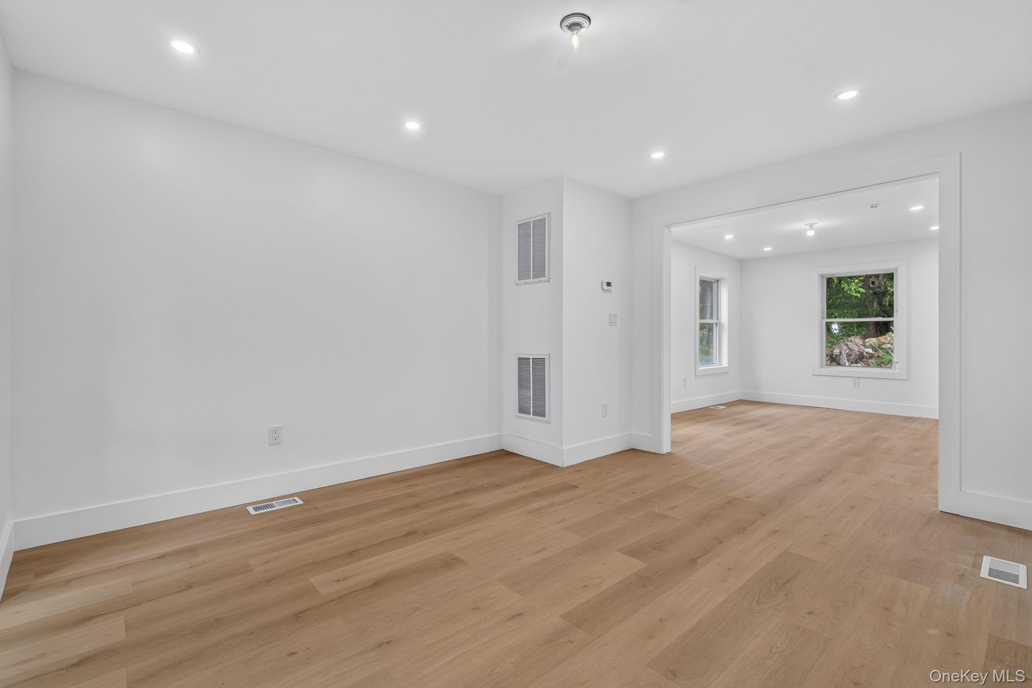 76 Poplar Street Property Photo 6
