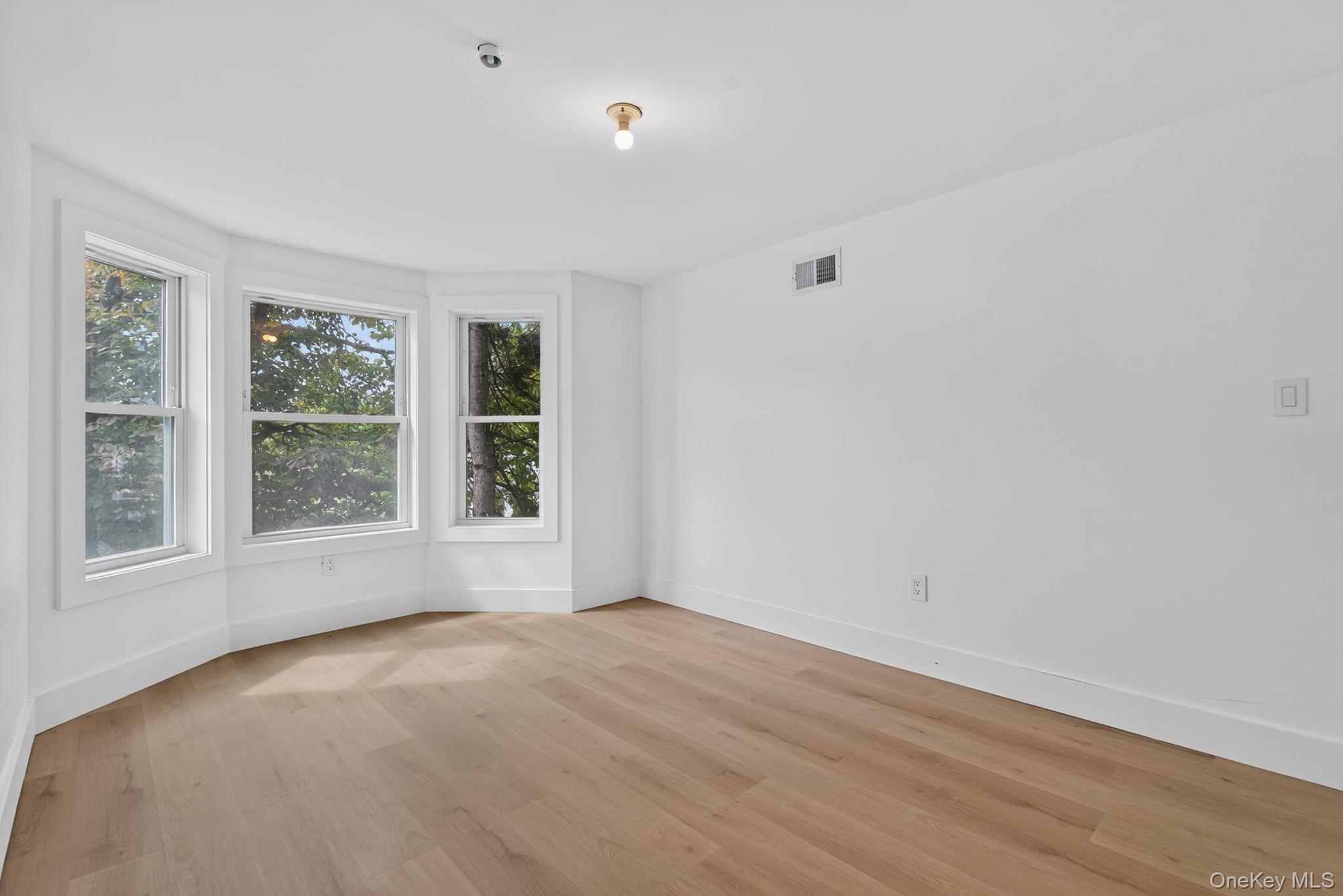76 Poplar Street Property Photo 23