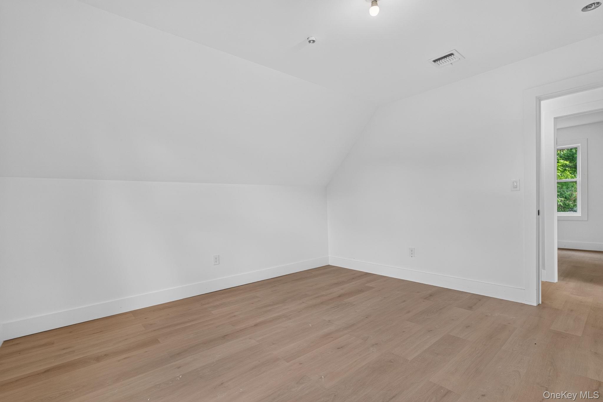76 Poplar Street Property Photo 32