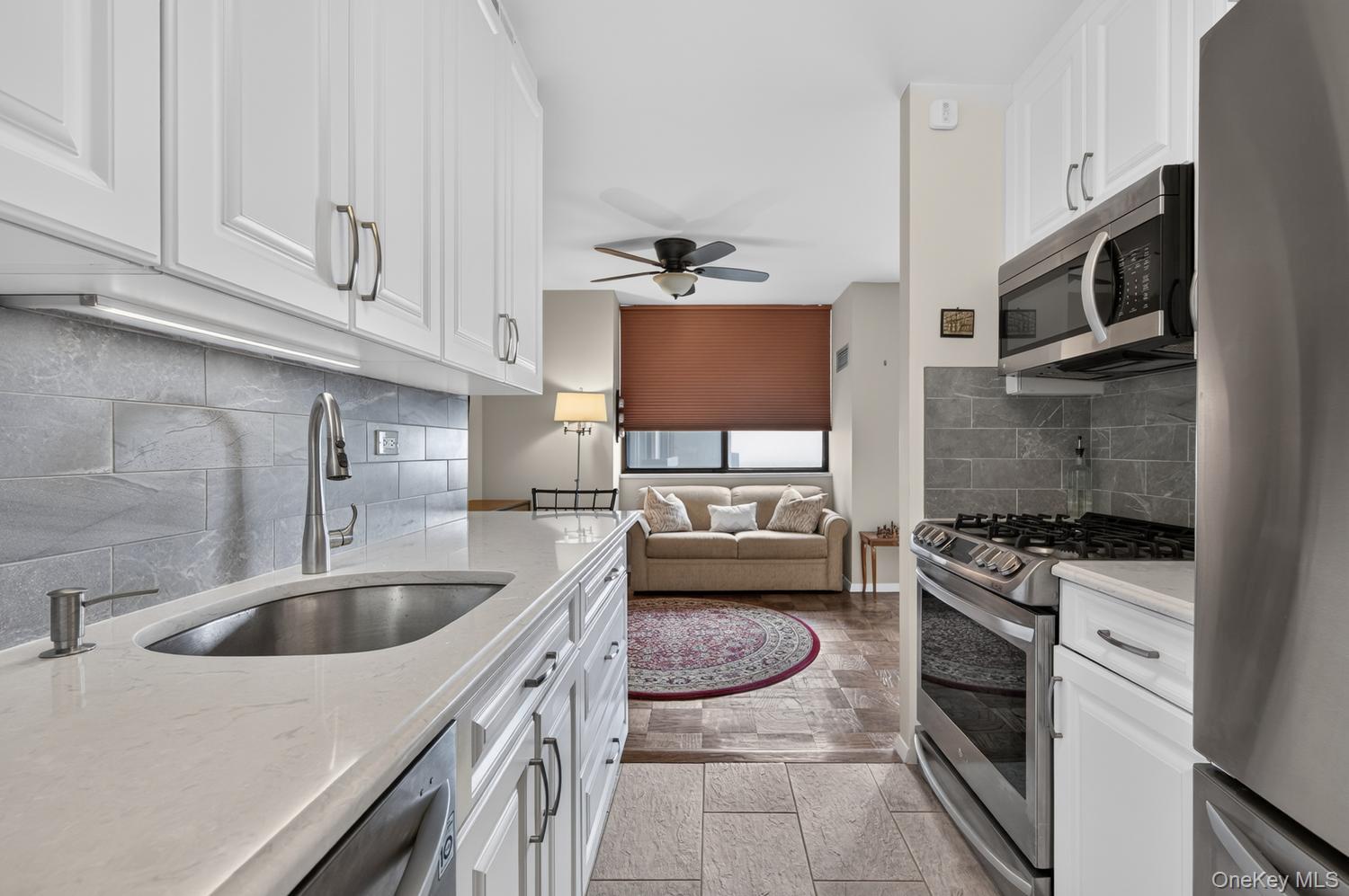 27110 Grand Central Parkway 29s Property Photo 7