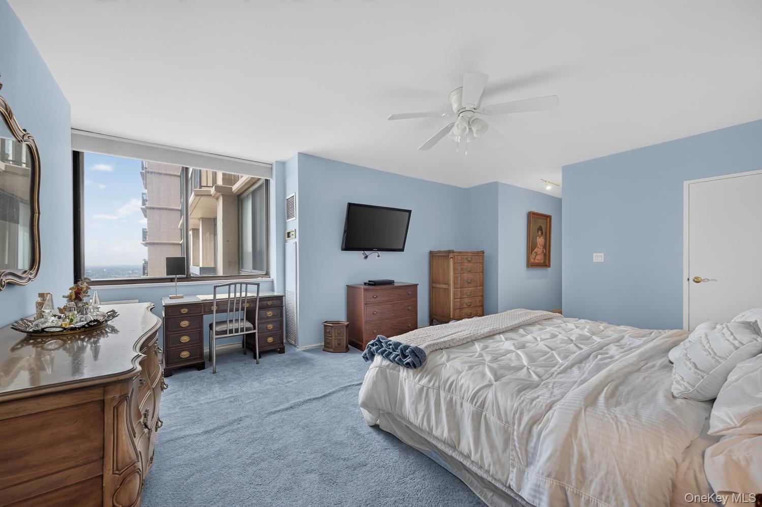 27110 Grand Central Parkway 29s Property Photo 14