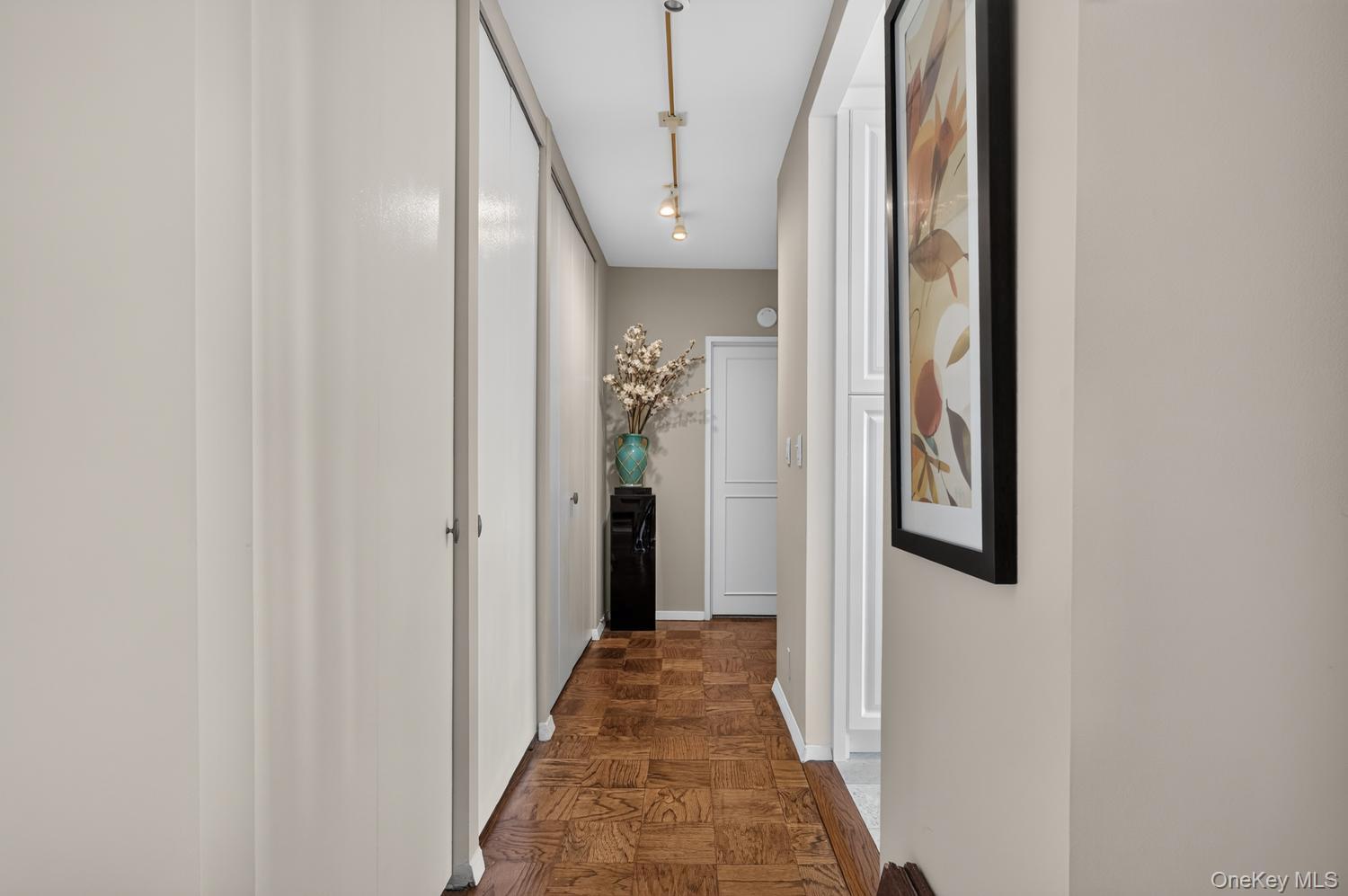 27110 Grand Central Parkway 29s Property Photo 19
