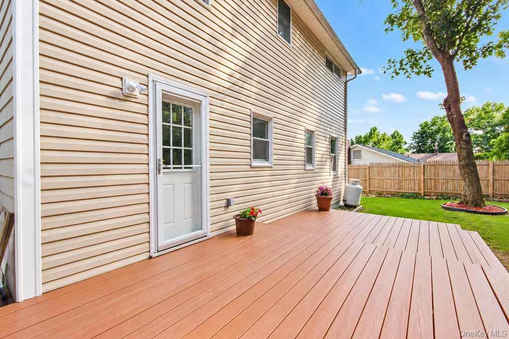 81 Snowden Avenue Property Photo 31