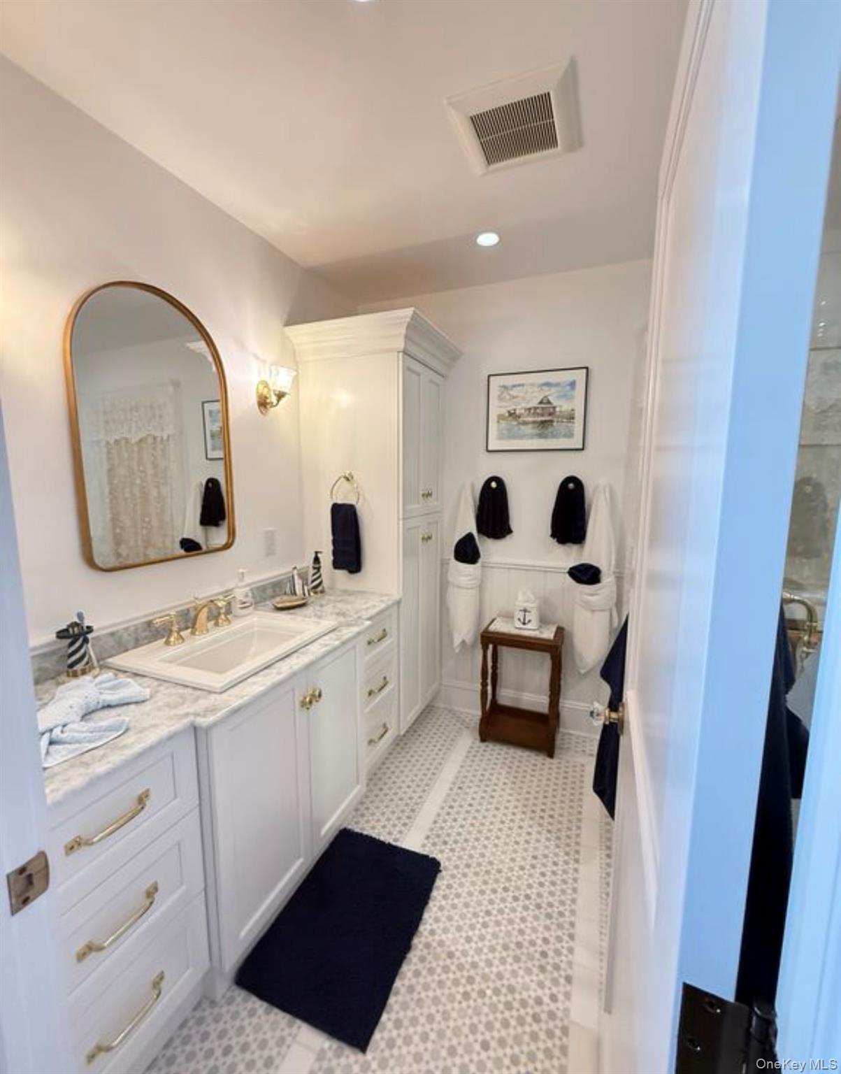 92 Hewlett Avenue Property Photo 11
