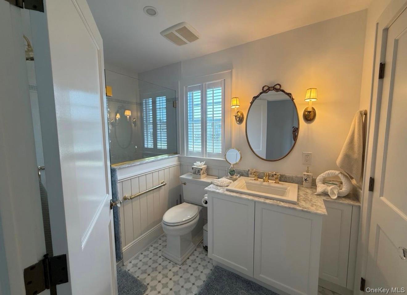 92 Hewlett Avenue Property Photo 12
