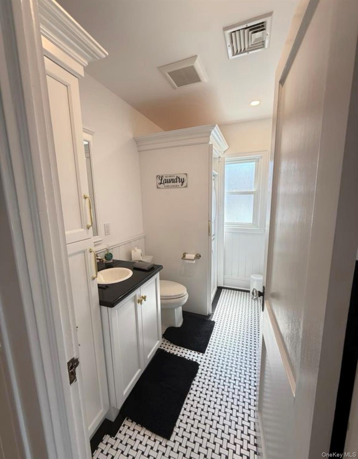 92 Hewlett Avenue Property Photo 15