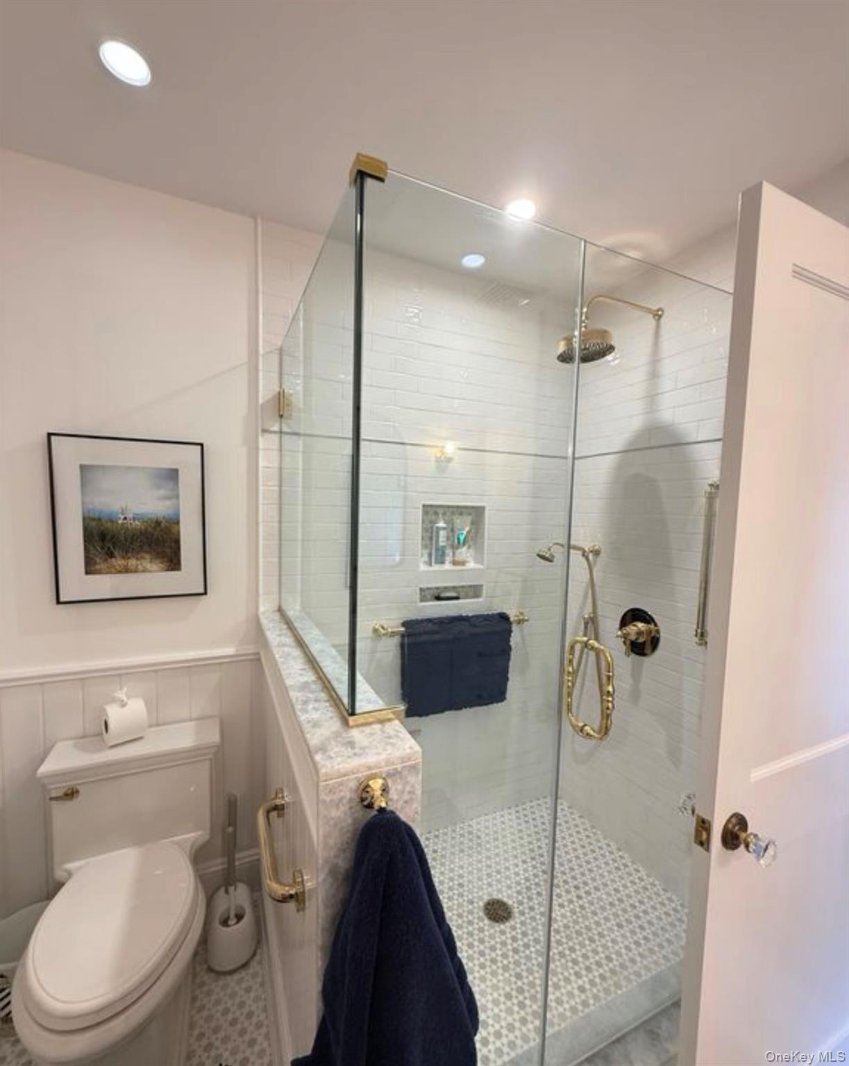 92 Hewlett Avenue Property Photo 17