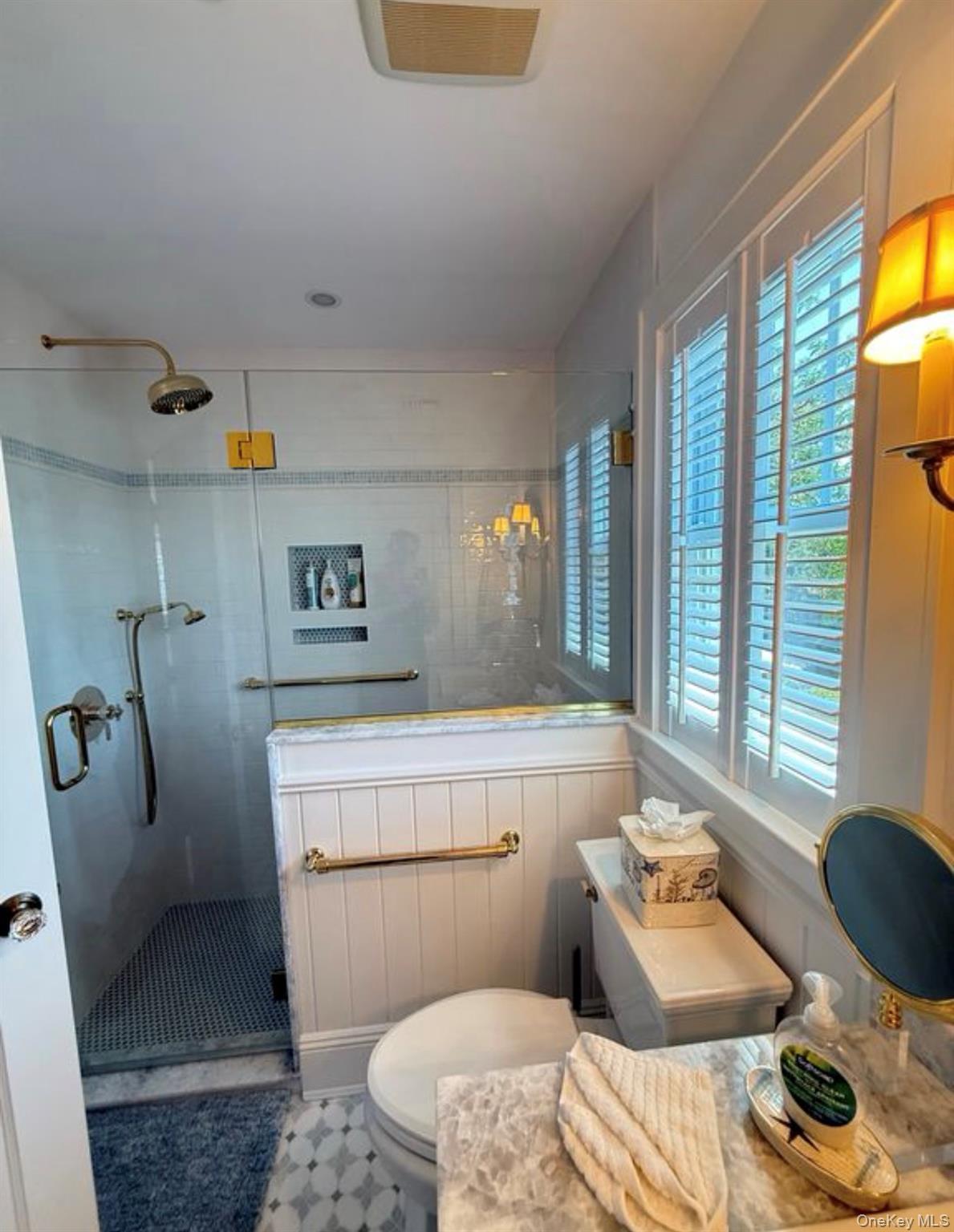 92 Hewlett Avenue Property Photo 18