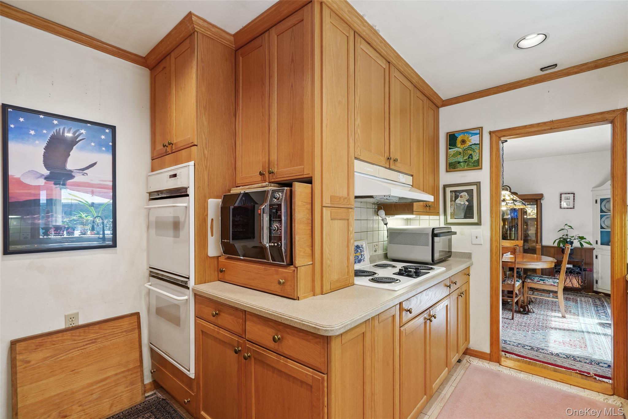 28 S Bedford Road Property Photo 9