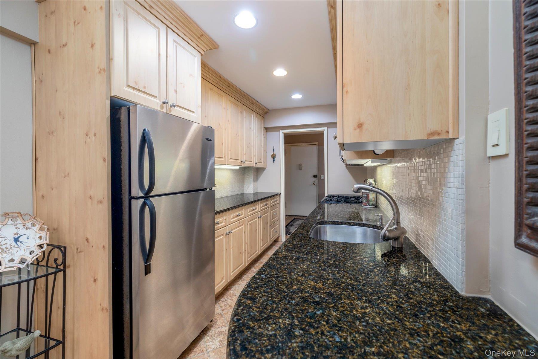 55 Lenox 2n Property Photo 11