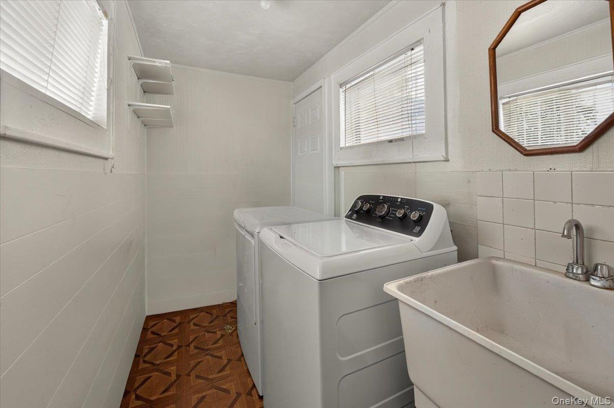 108-10 107th Avenue Property Photo 9