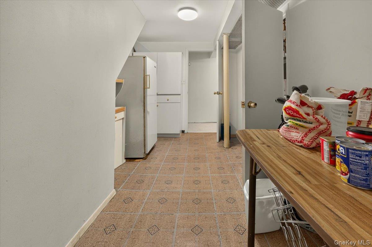 108-10 107th Avenue Property Photo 18