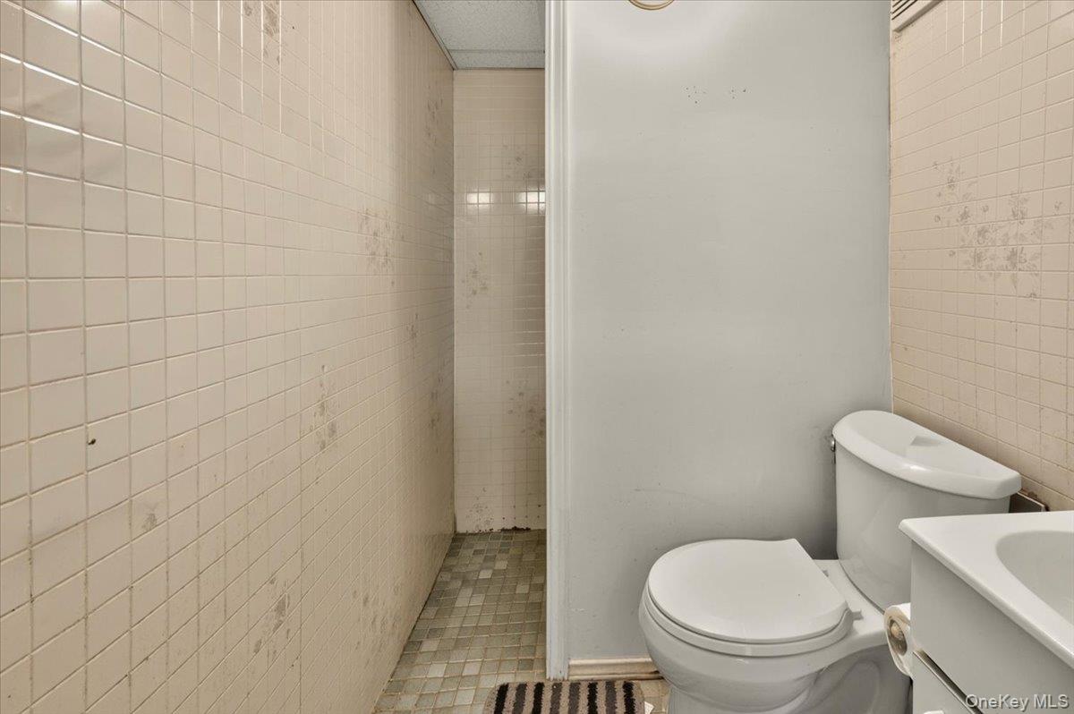 108-10 107th Avenue Property Photo 19