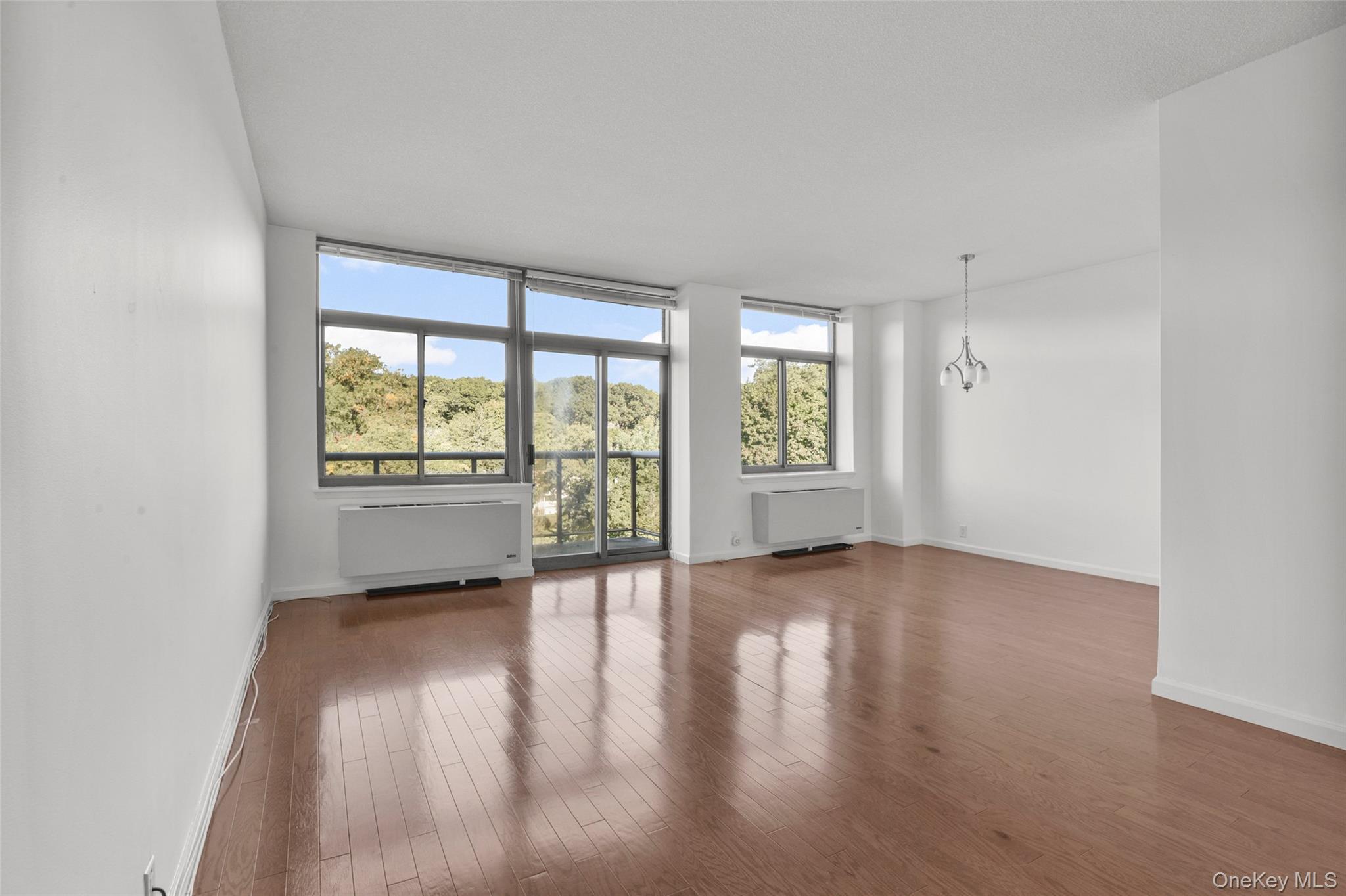 35 N Chatsworth Avenue 6c Property Photo 7