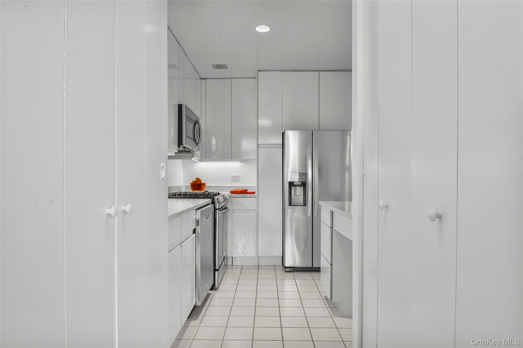 35 N Chatsworth Avenue 6c Property Photo 12