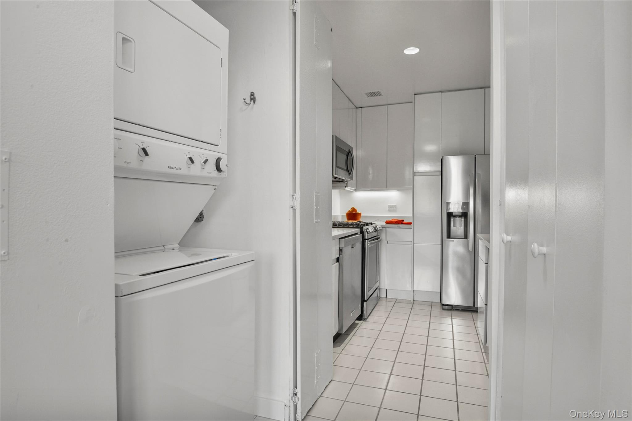 35 N Chatsworth Avenue 6c Property Photo 13