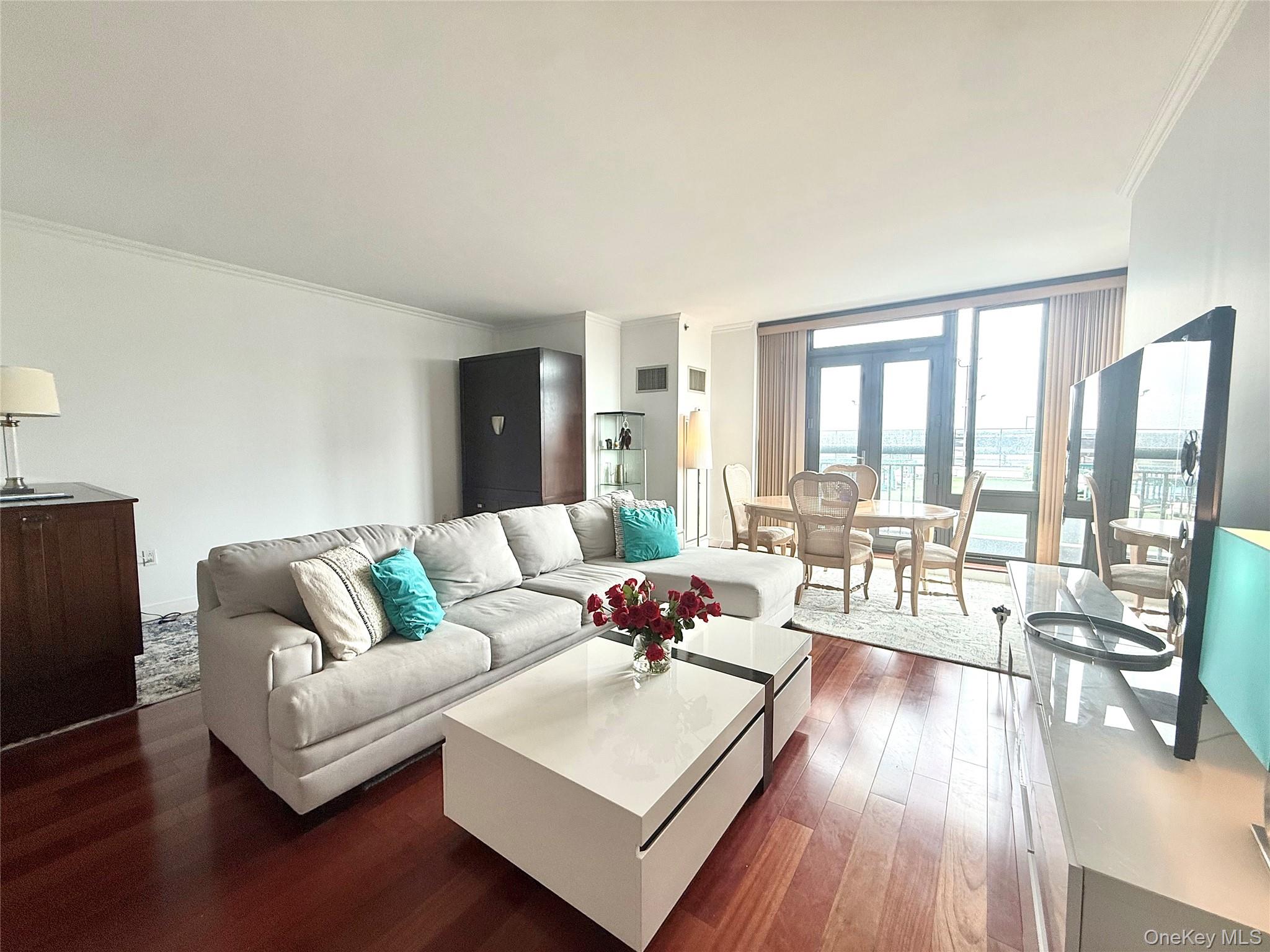 10 City Place 9g Property Photo 6