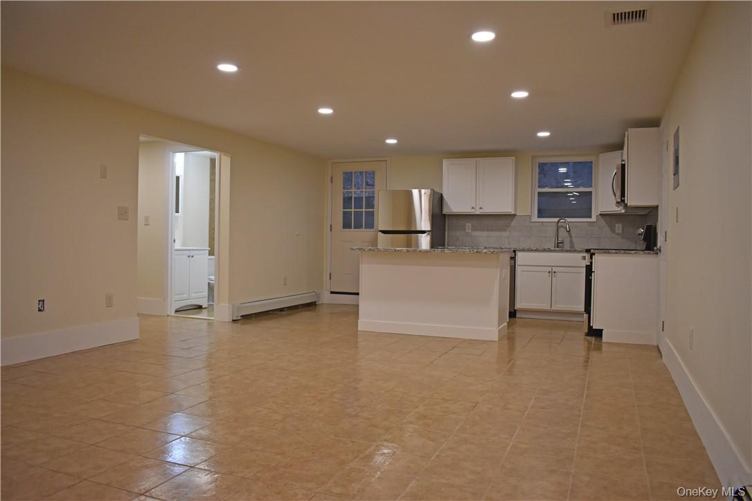 33 E Vacation Property Photo 3