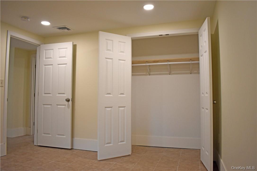 33 E Vacation Property Photo 7