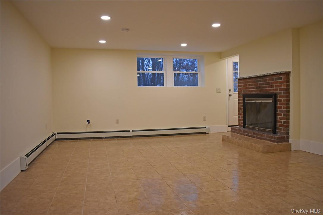 33 E Vacation Property Photo 9