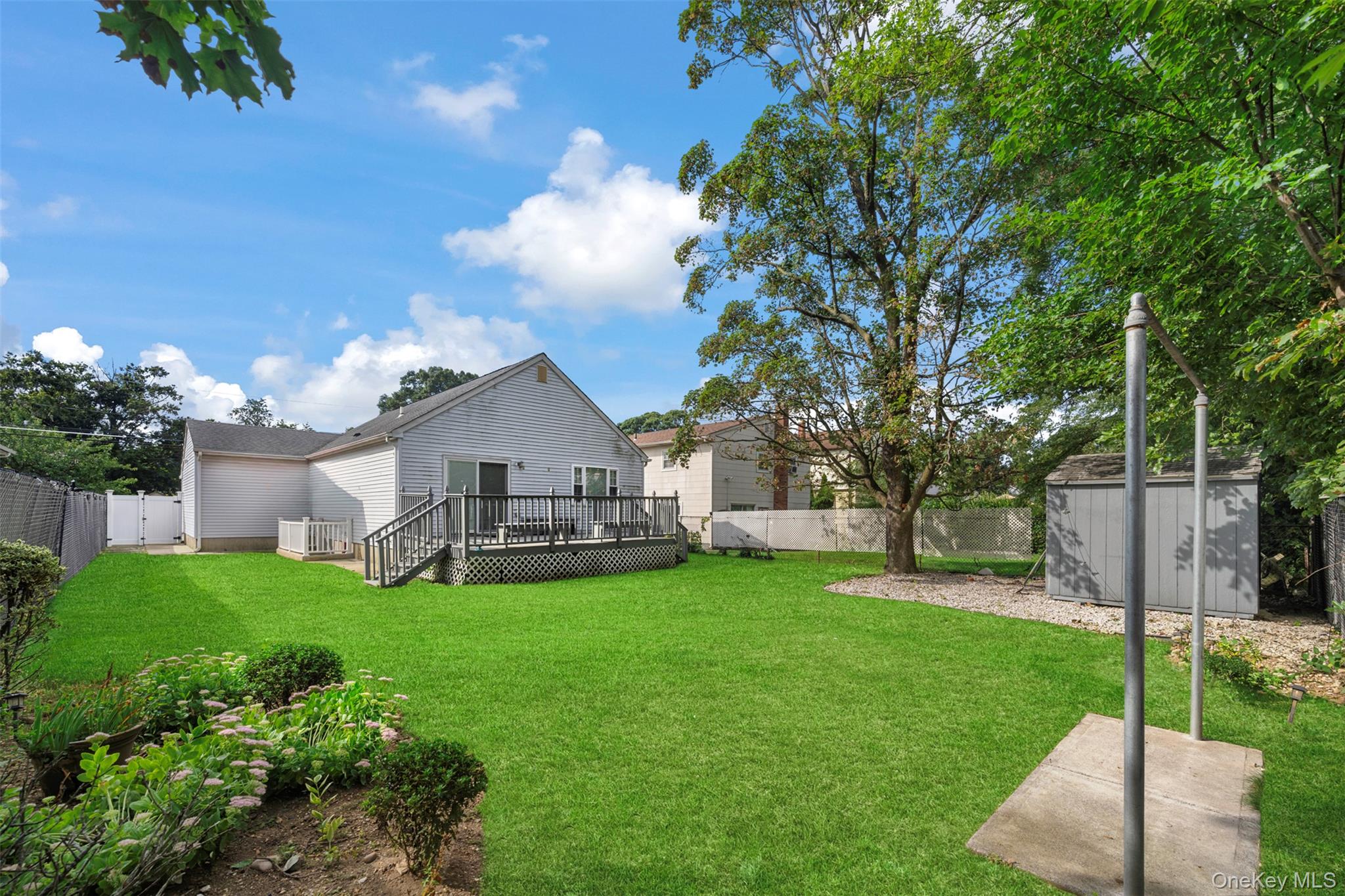 111 Woodside Avenue Property Photo 4