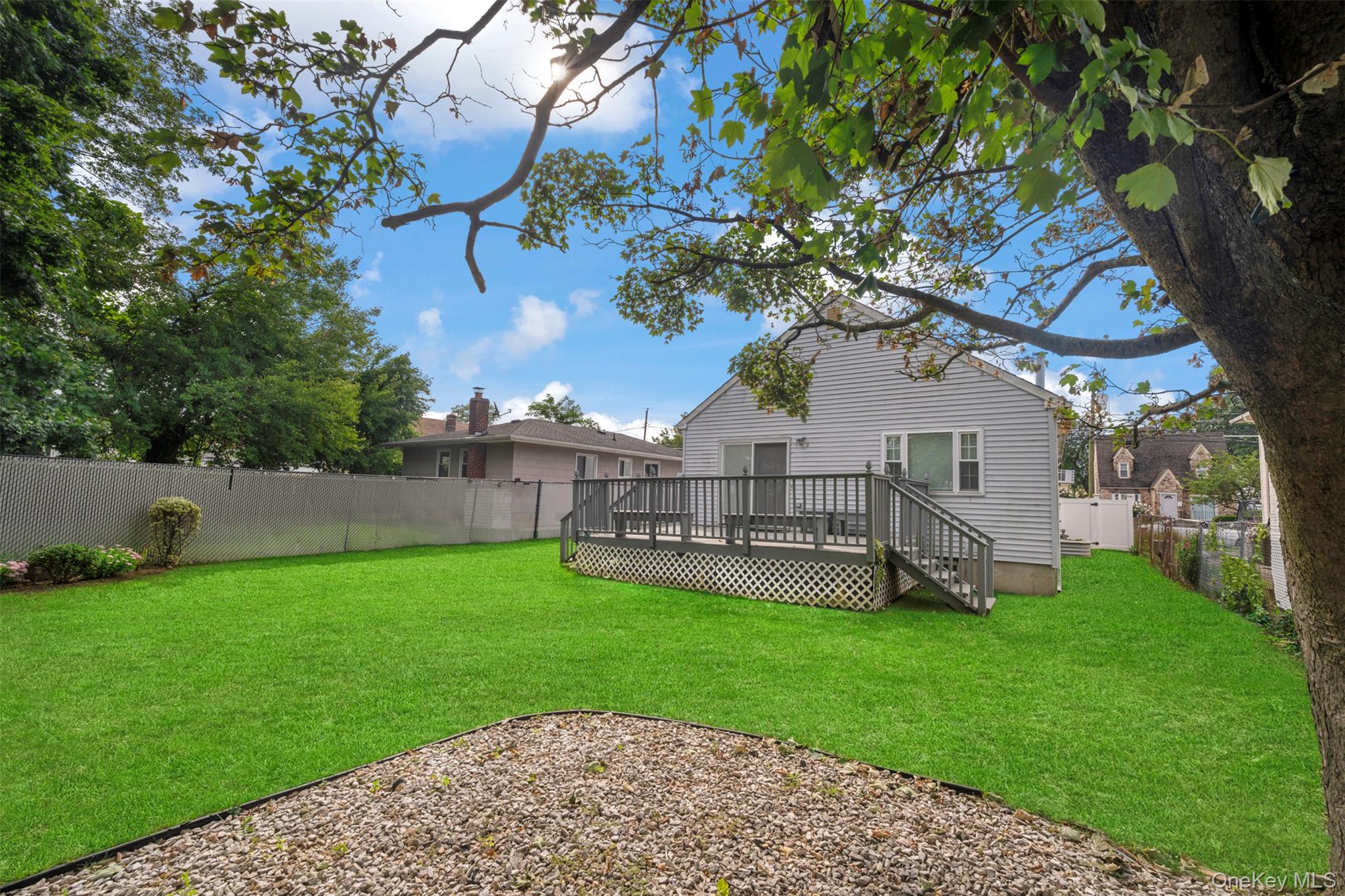 111 Woodside Avenue Property Photo 6