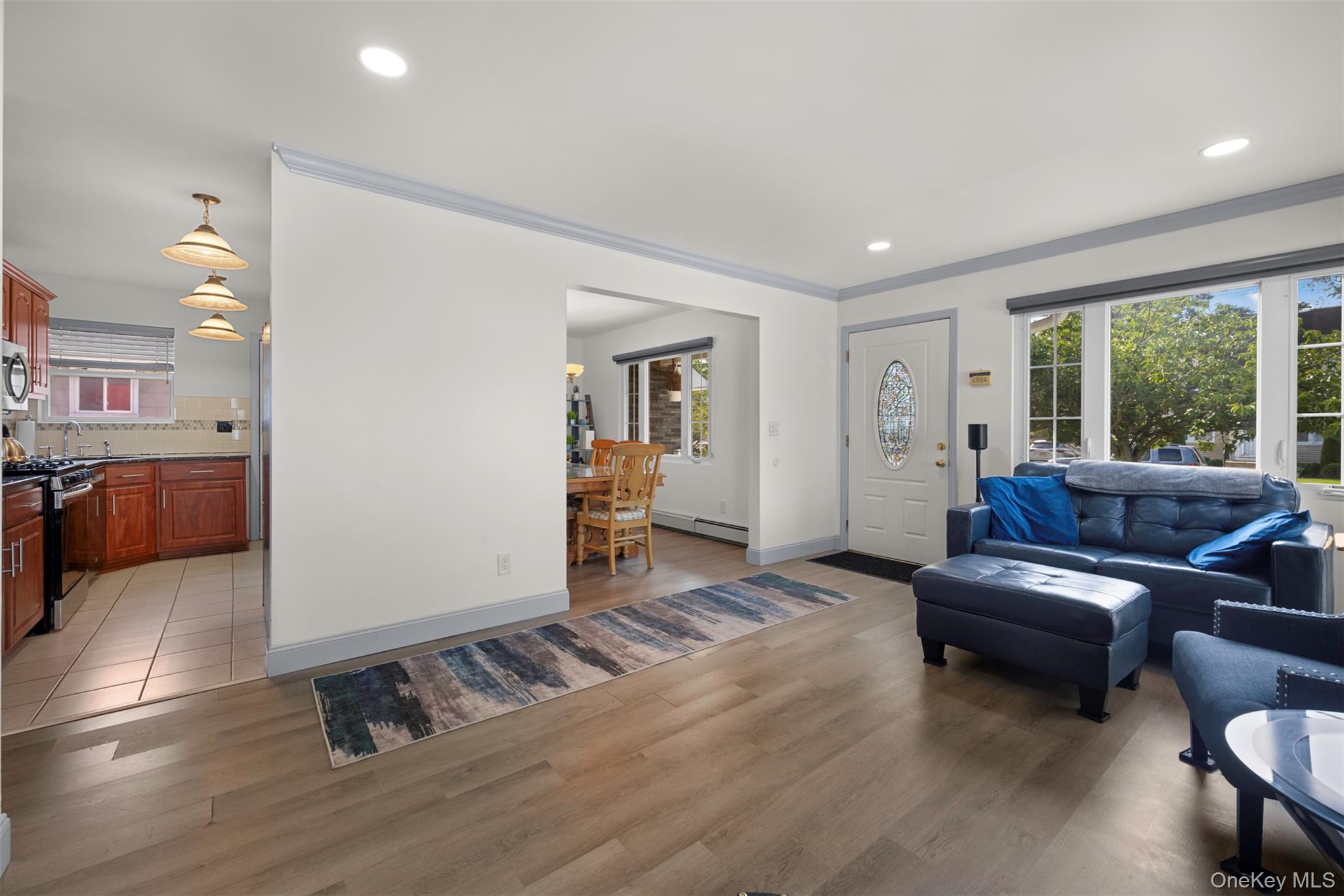 111 Woodside Avenue Property Photo 10