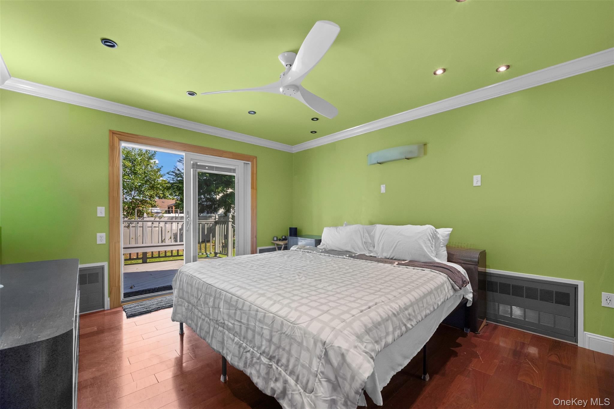 111 Woodside Avenue Property Photo 23
