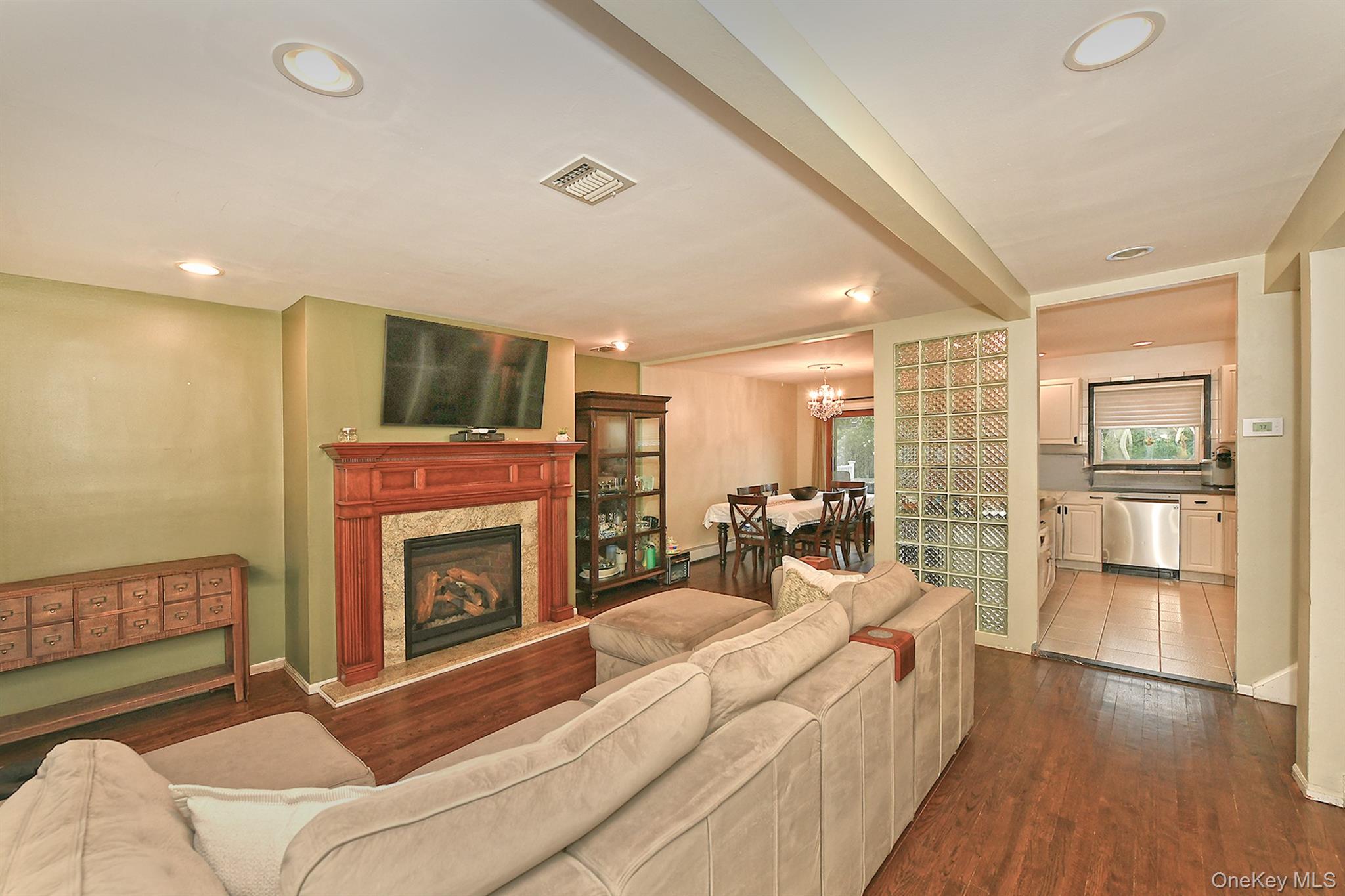 3730 Bernard Drive Property Photo 8