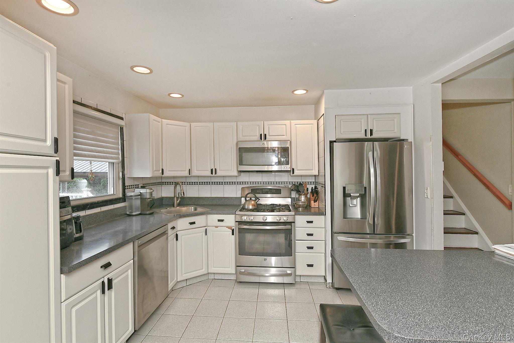 3730 Bernard Drive Property Photo 15
