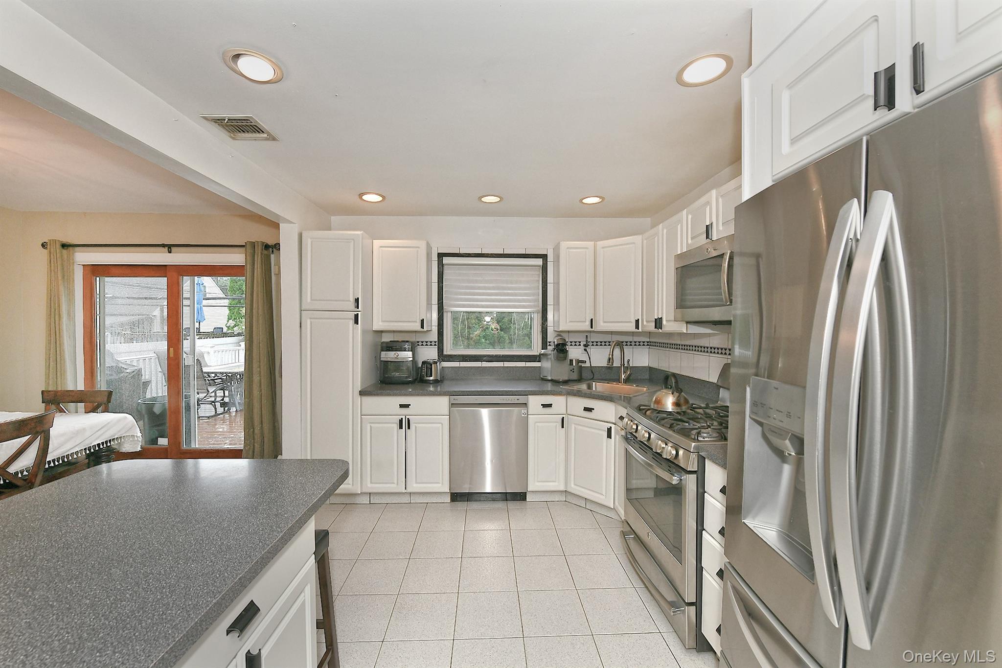 3730 Bernard Drive Property Photo 17