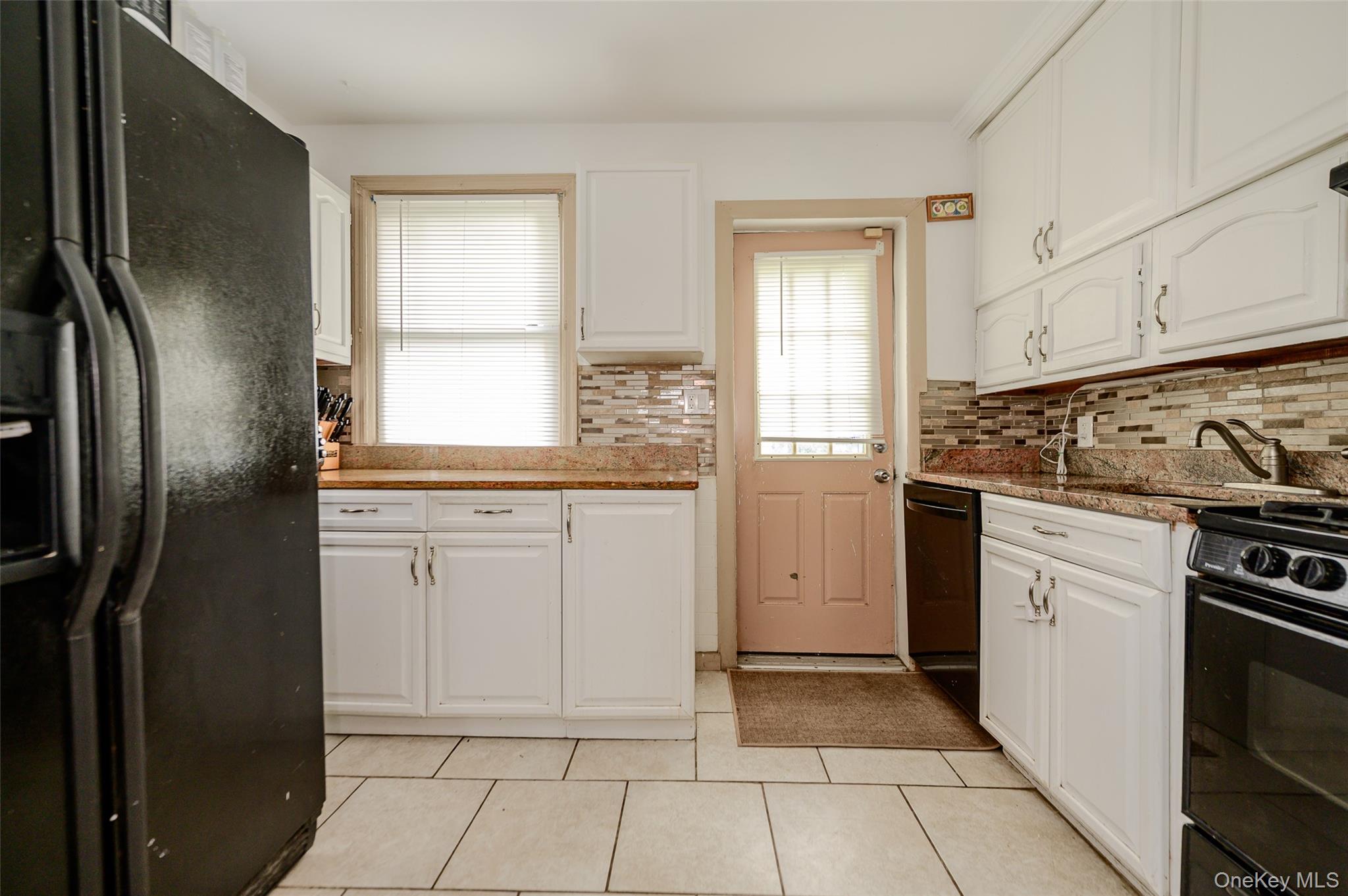 596 Irving Street Property Photo 6