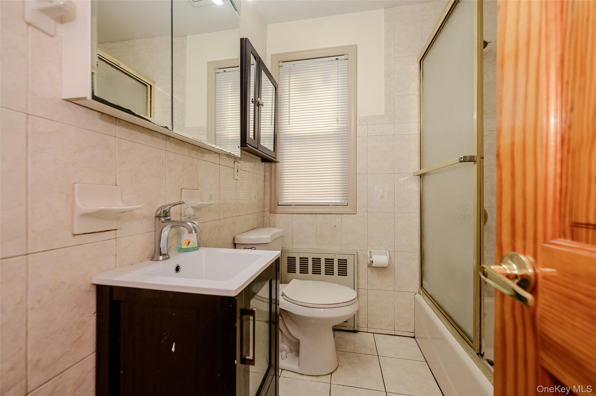 596 Irving Street Property Photo 7