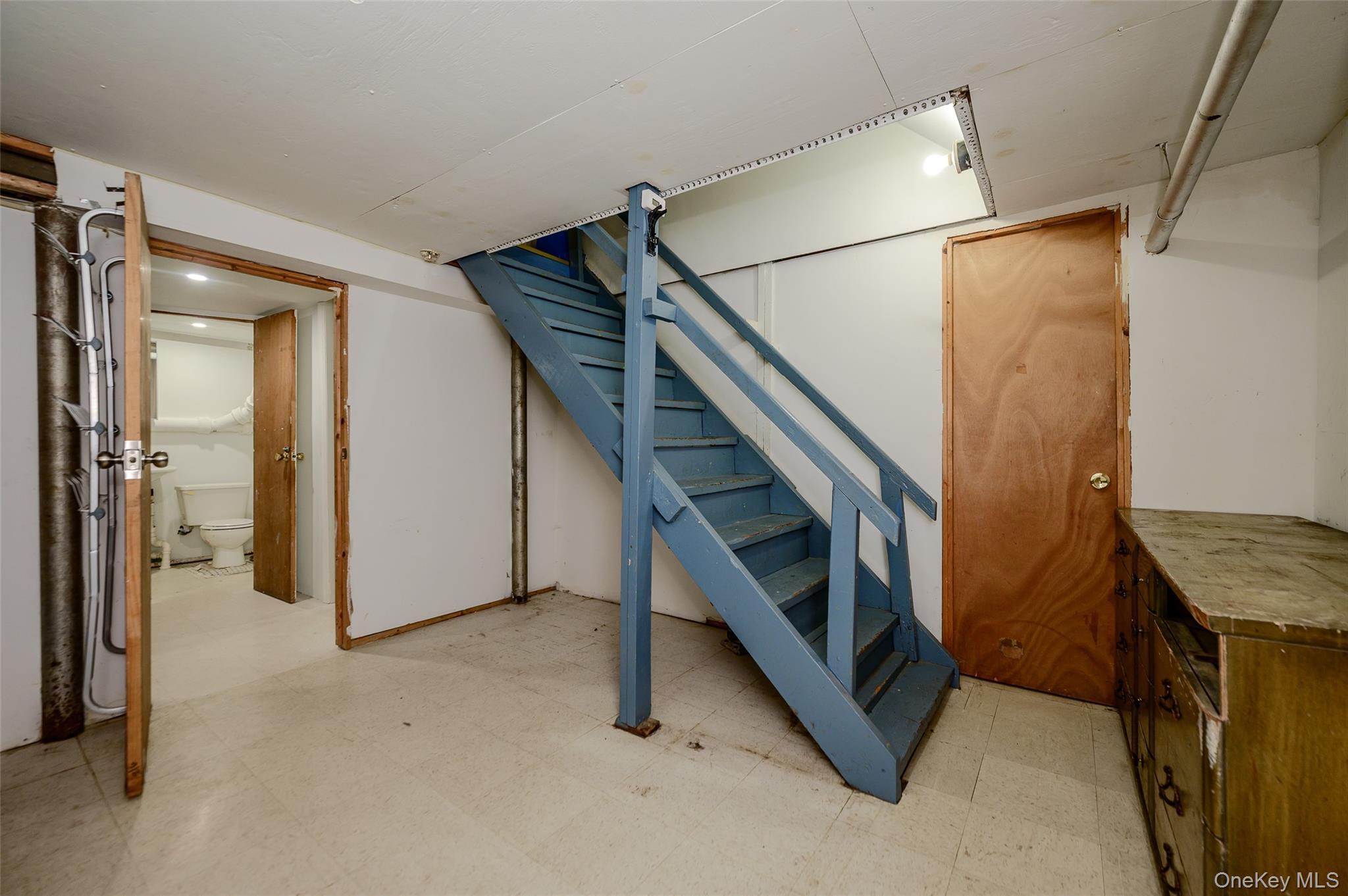 596 Irving Street Property Photo 14