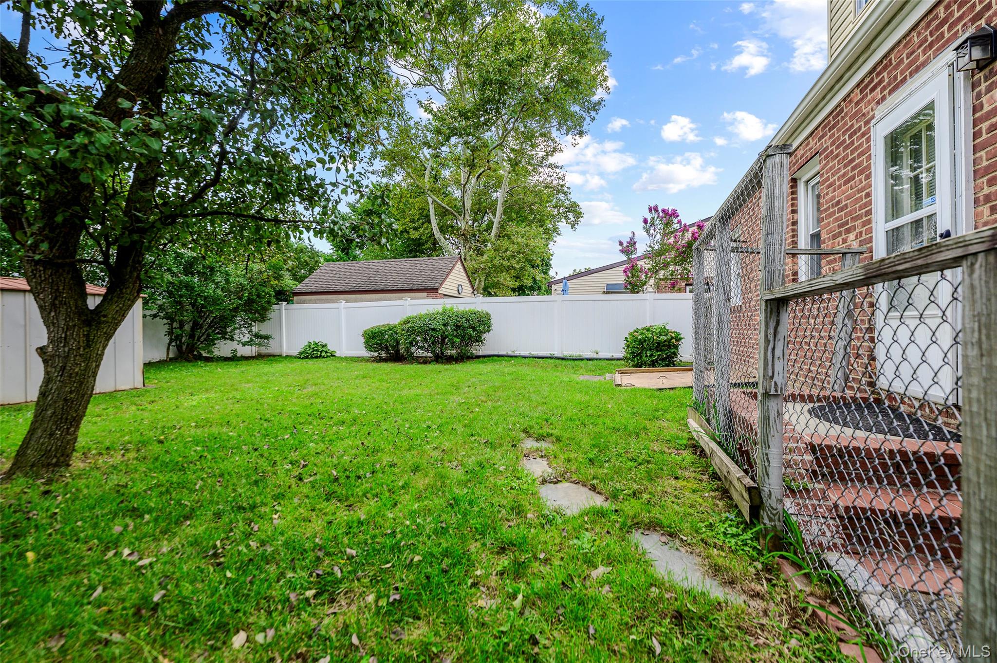 596 Irving Street Property Photo 21