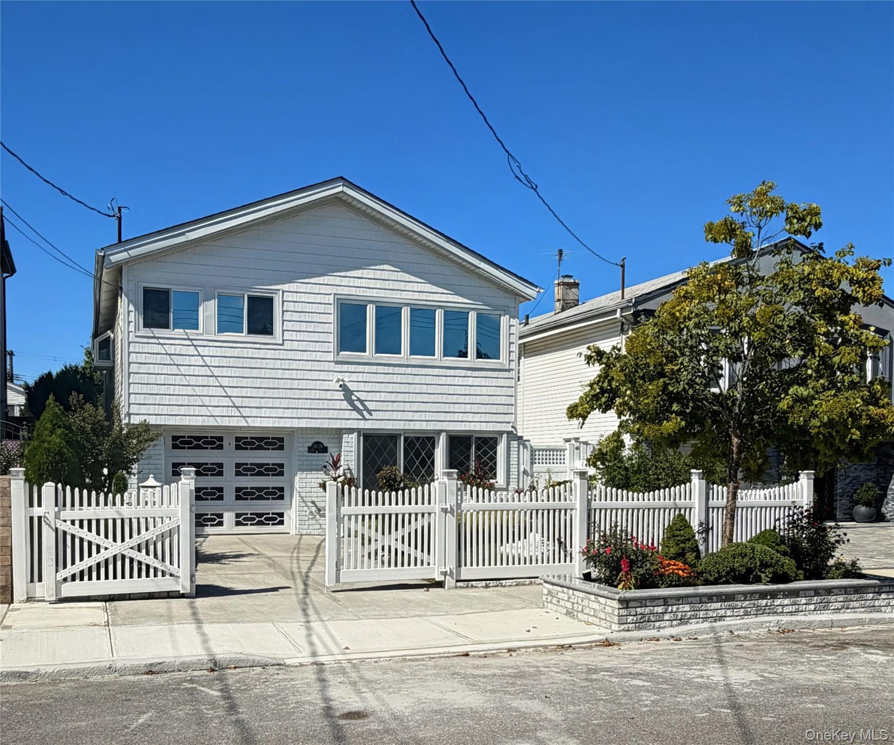 160-28 87th Street Property Photo 1