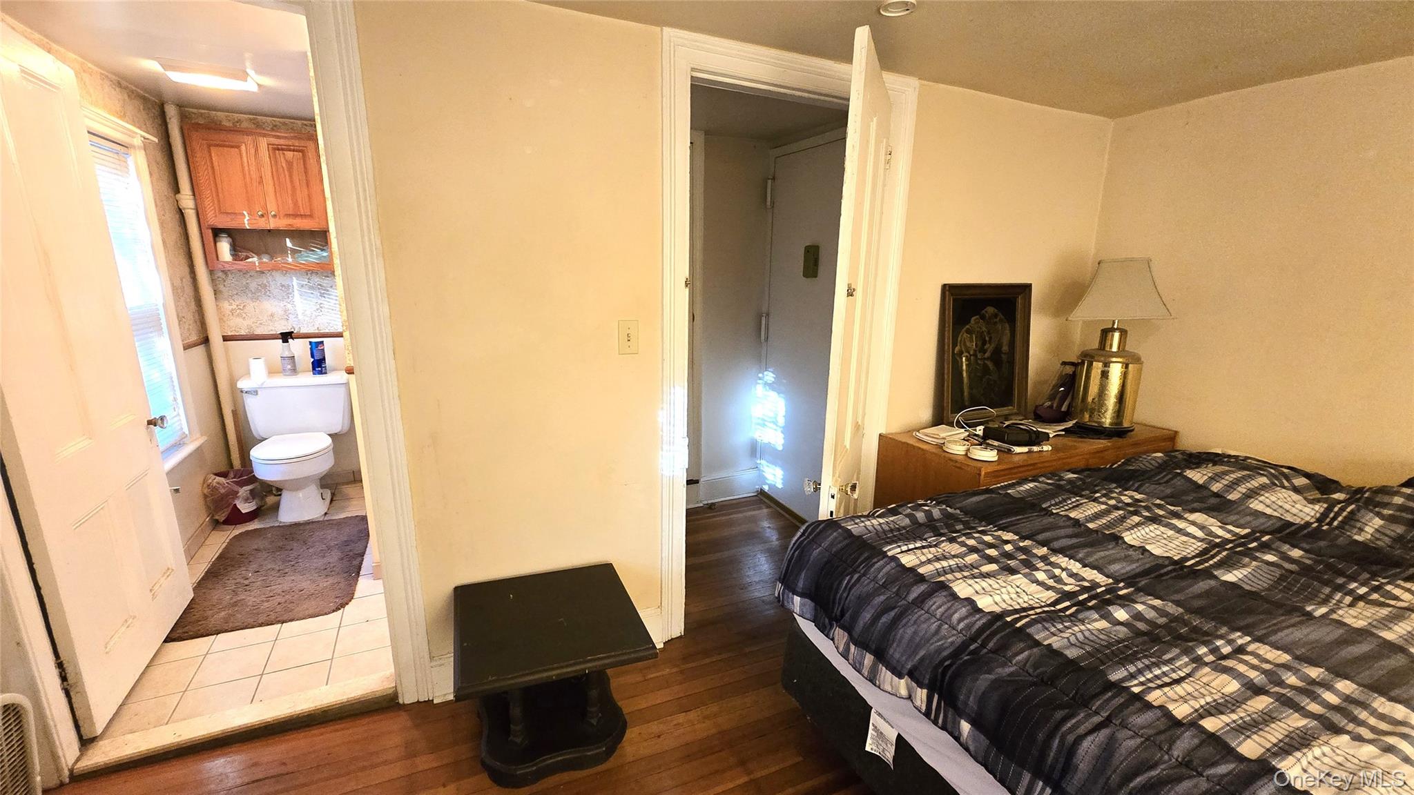 24 S Elm Street Property Photo 3