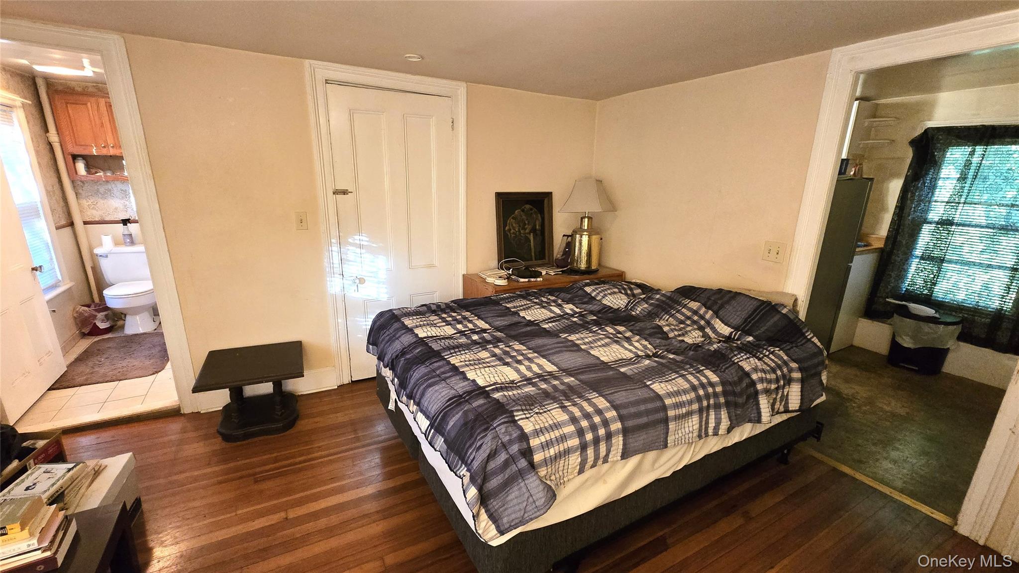 24 S Elm Street Property Photo 5