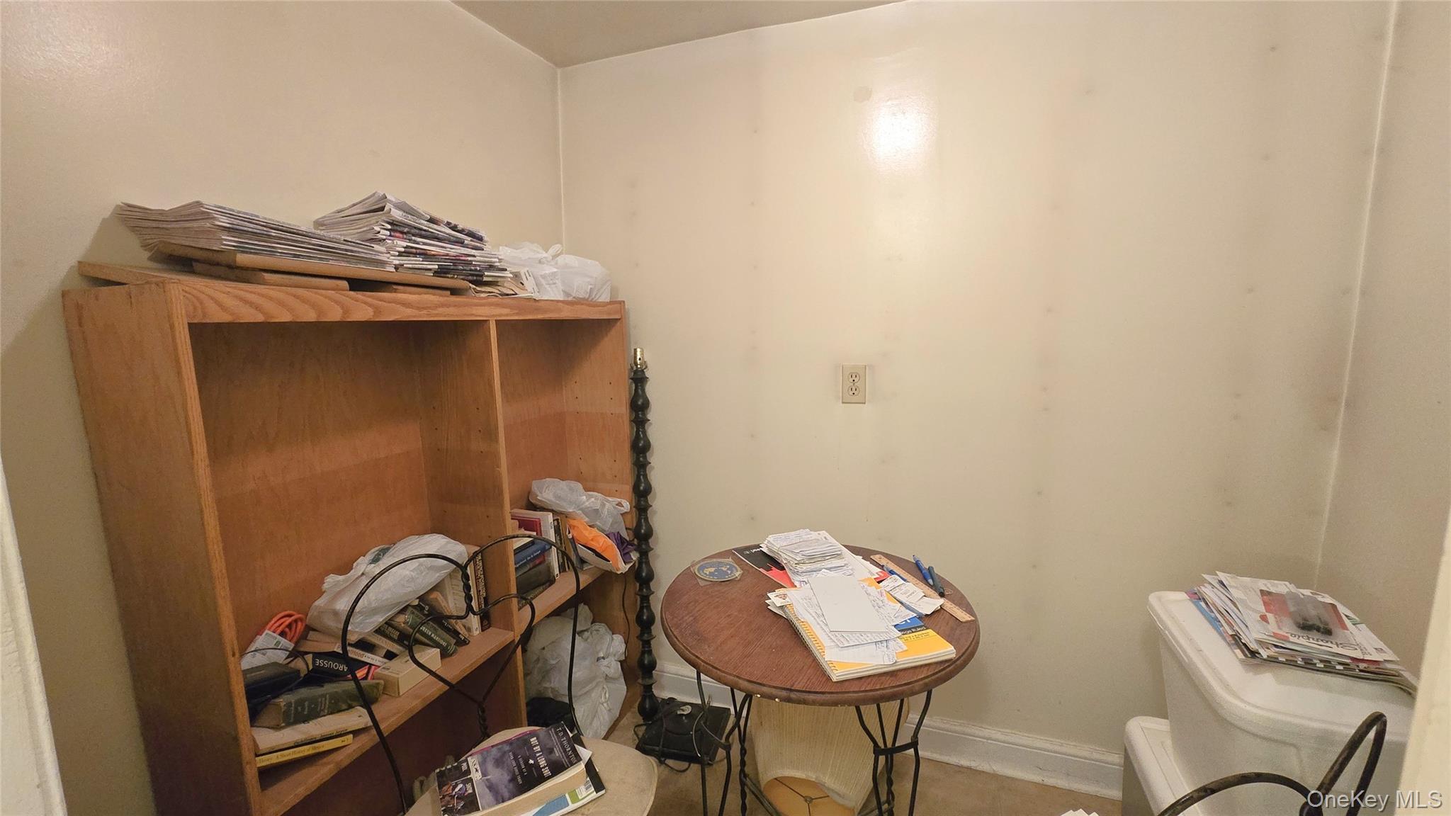 24 S Elm Street Property Photo 9
