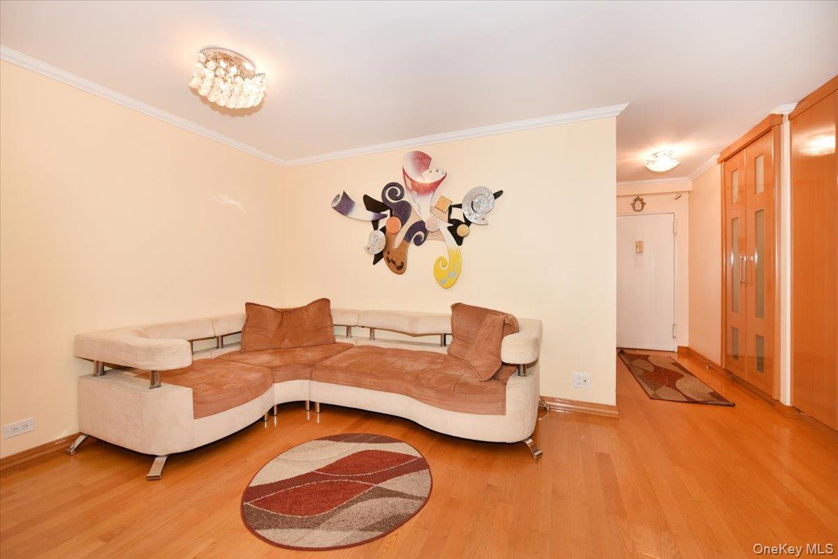 9737 63rd Road 10e Property Photo 6